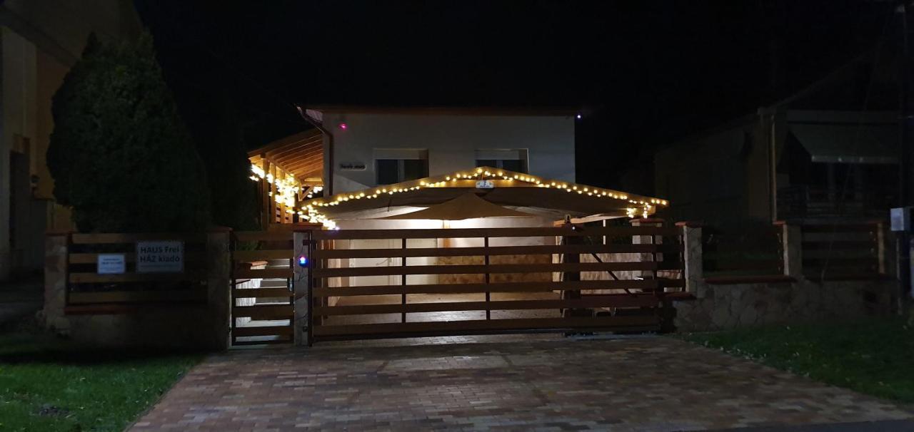 Keknefelejcs Vendeghaz Villa Zalakaros Exterior photo